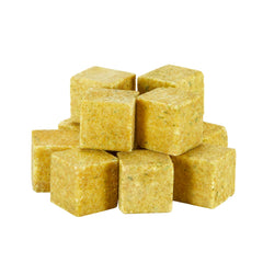 HERB-OX cube dissolving in a pot illustrating fast broth creation and convenience