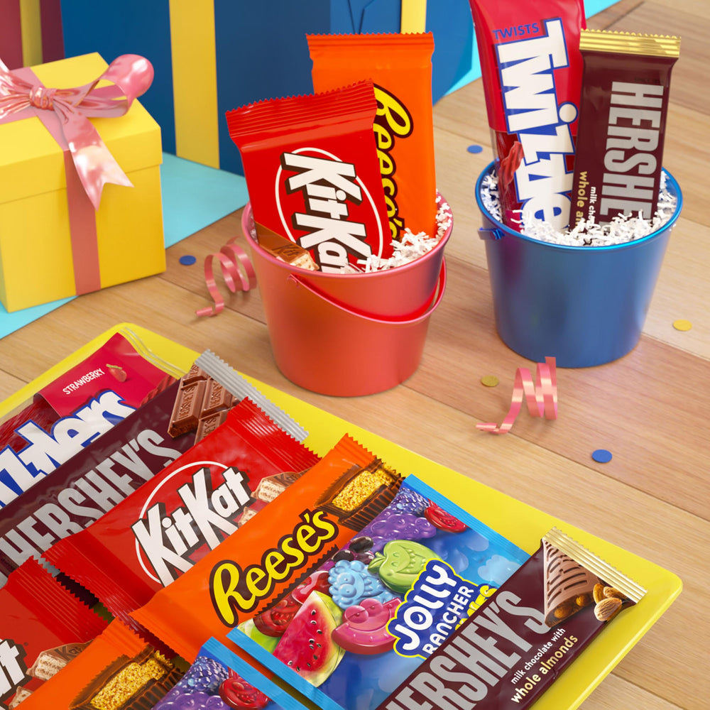 HERSHEY'S KIT KAT wafer break shot showing crisp layers for sharing