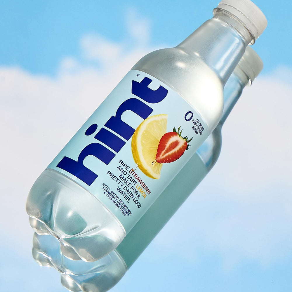 Hint at a picnic demonstrating social, zero-calorie beverage choice