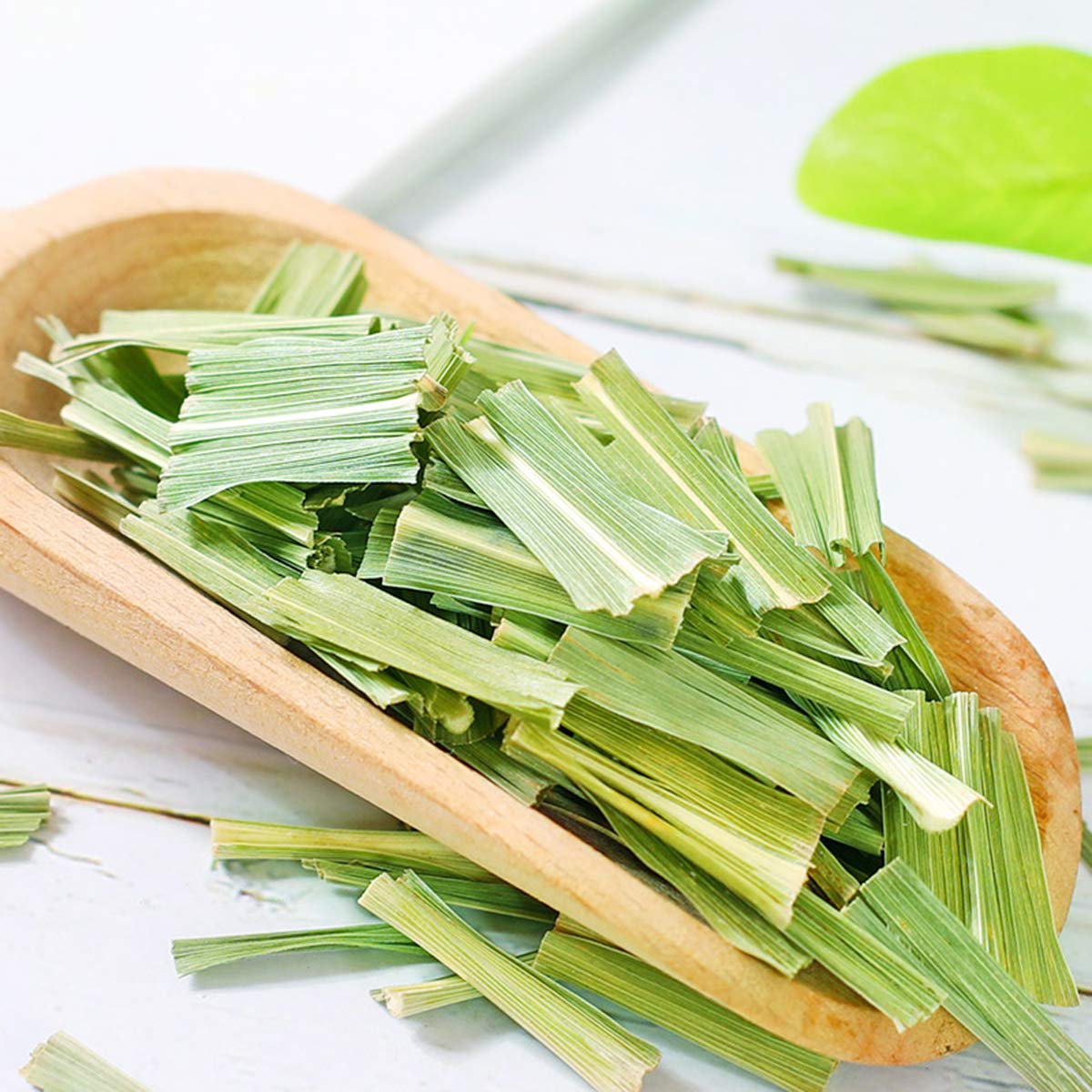 HOLFLYING lemongrass simmering in soup bowl adding aromatic flavor