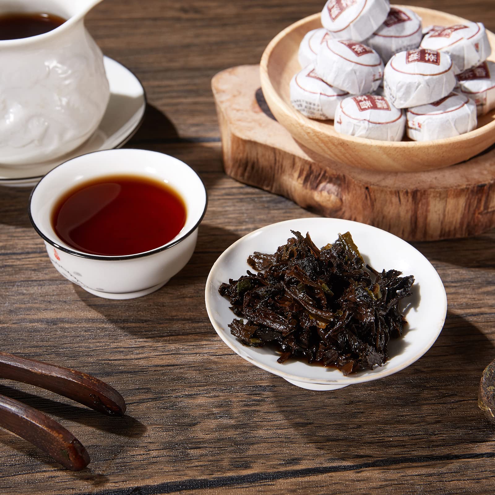 HUAYING loose leaf tea texture showing Yunnan large-leaf body and brewing potential