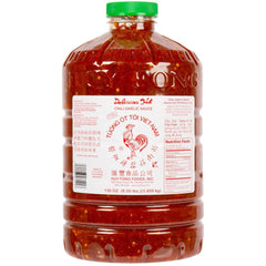 Huy Fong front jar showing label and chunky sauce for consistent flavor