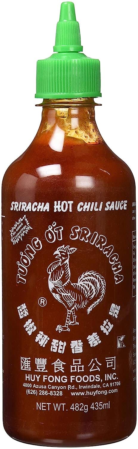Huy Fong bottle front packaging showing label and 17 oz size, clear brand visibility and convenience