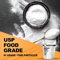 It's Just! scoop measuring baking soda to demonstrate accurate portioning and ease