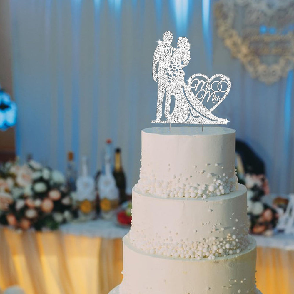 Jaciya topper in use at wedding reception enhancing tablescape glamour