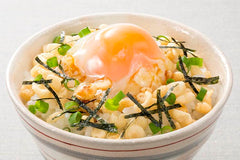JAPANESE SAKURA OTAKU close-up of tenkasu flakes texture, highlights crisp crunchy bite