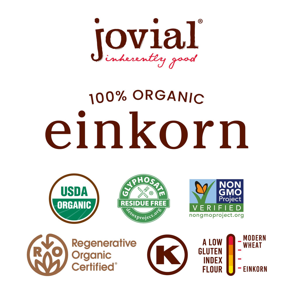 Jovial farmers harvesting einkorn on Italian fields highlighting sustainable sourcing