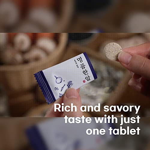 Jwellfood lifestyle image making noodles with tablet for fast authentic broth