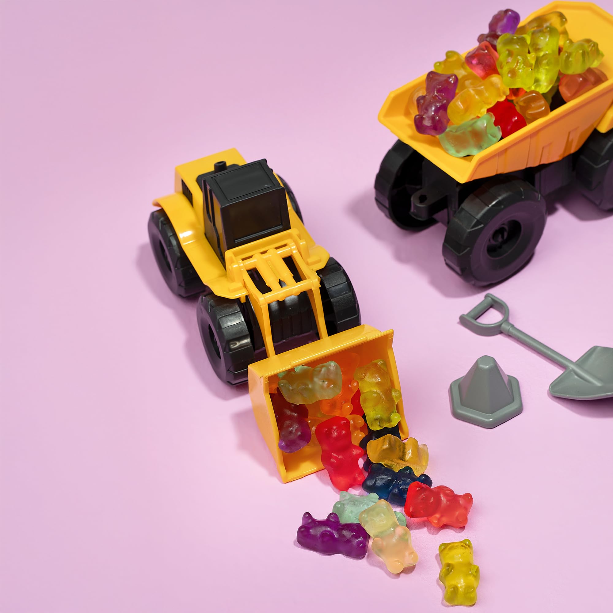 Kervan gummy bears next to scoop showing scale and portion control