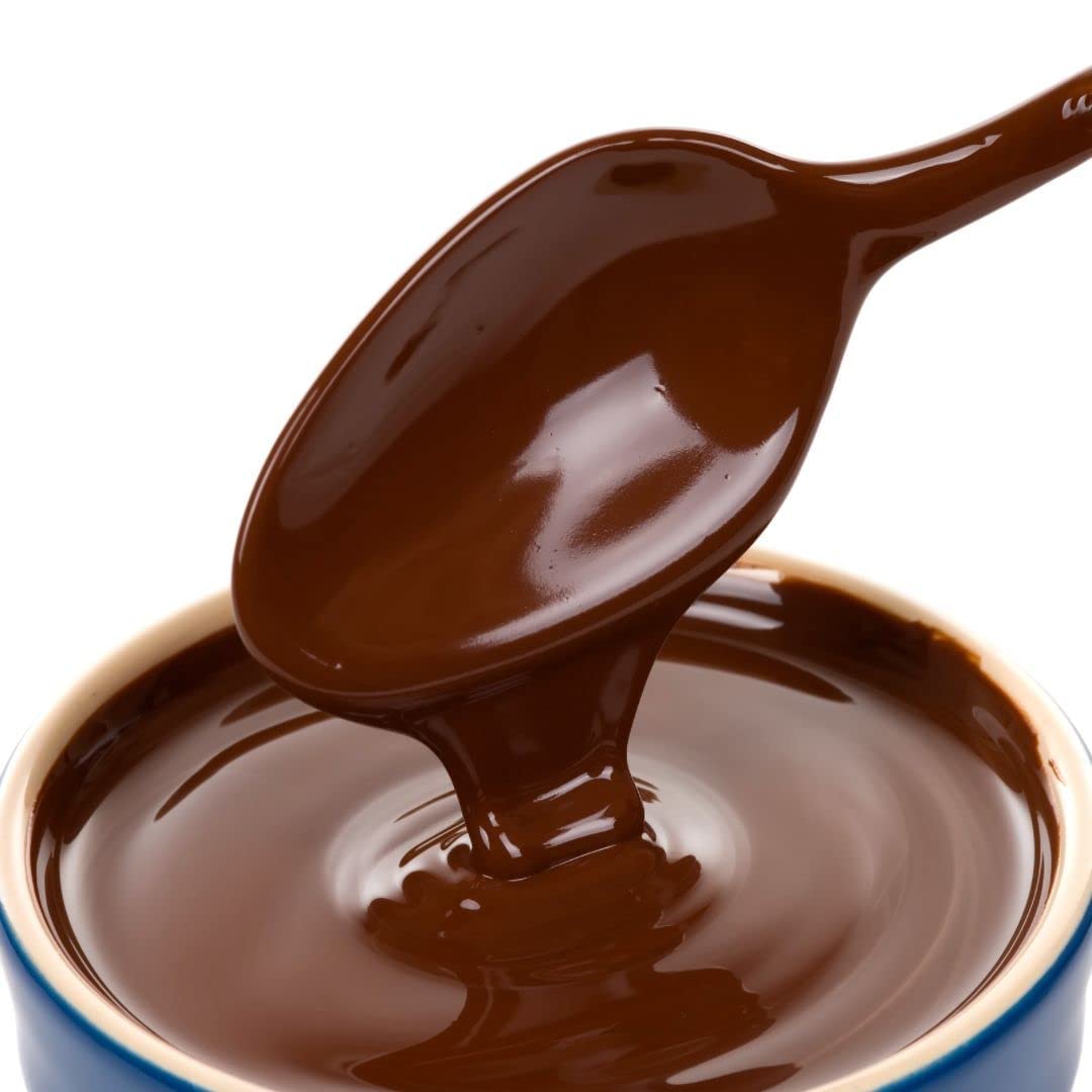 KIDU Merckens portioning on kitchen scale for consistent batch sizes