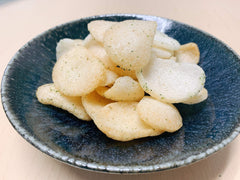 KINJIRUSHI chips in a serving bowl highlighting crisp texture and easy sharing