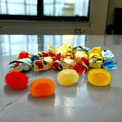 KLUB BULK cut-open candy showing soft fruit center and texture contrast benefit