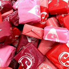 KLUB BULK candy close-up revealing glossy juicy surface and vivid red hues for flavor appeal
