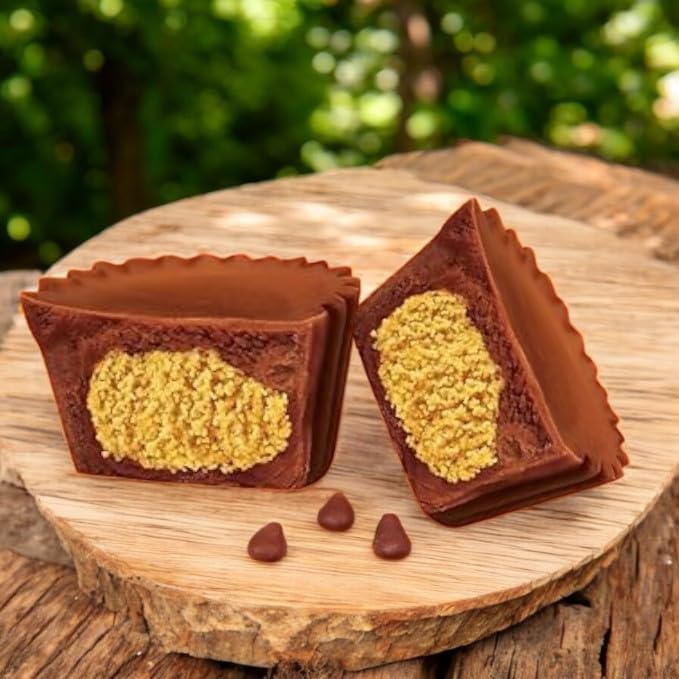 KLUB BULK close-up cross section of cup highlighting creamy filling and texture