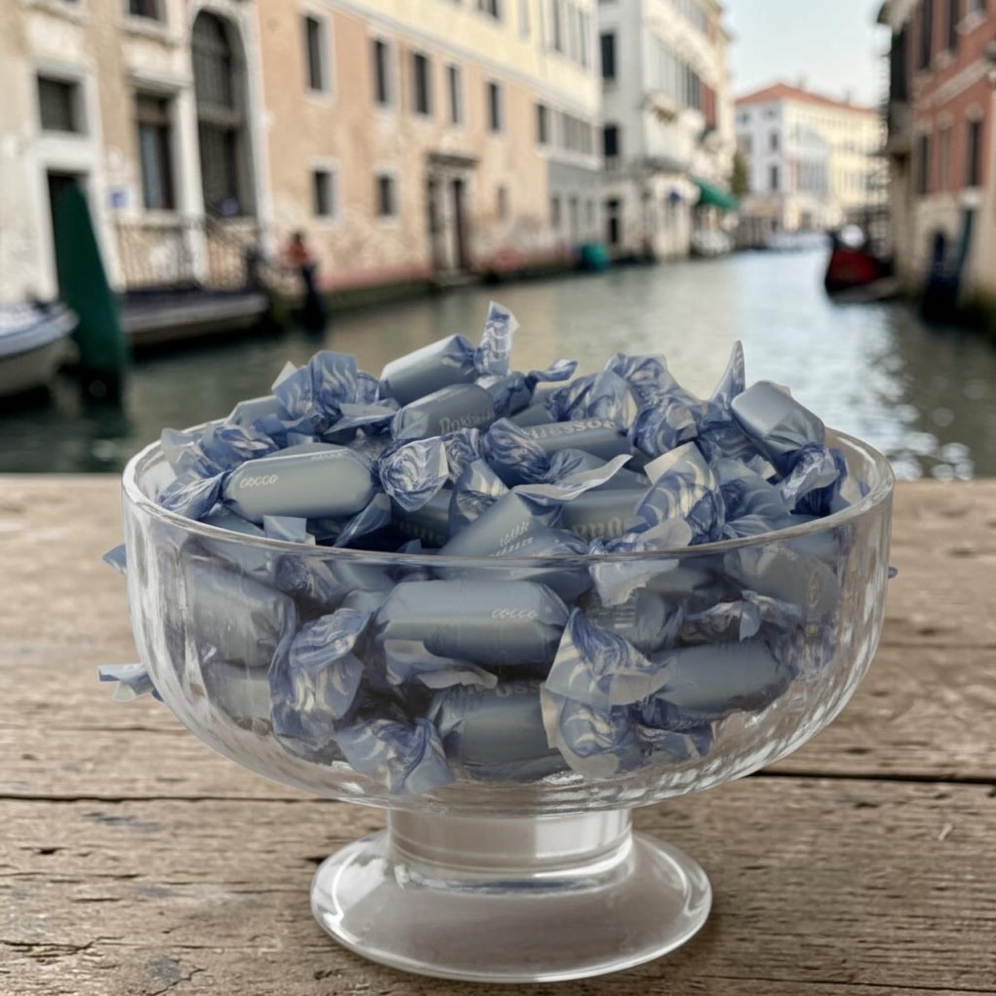 KLUB BULK candies on a party table adding gourmet elegance to events