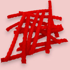 KLUB BULK serving bowl full of strawberry licorice twists ideal for sharing at gatherings