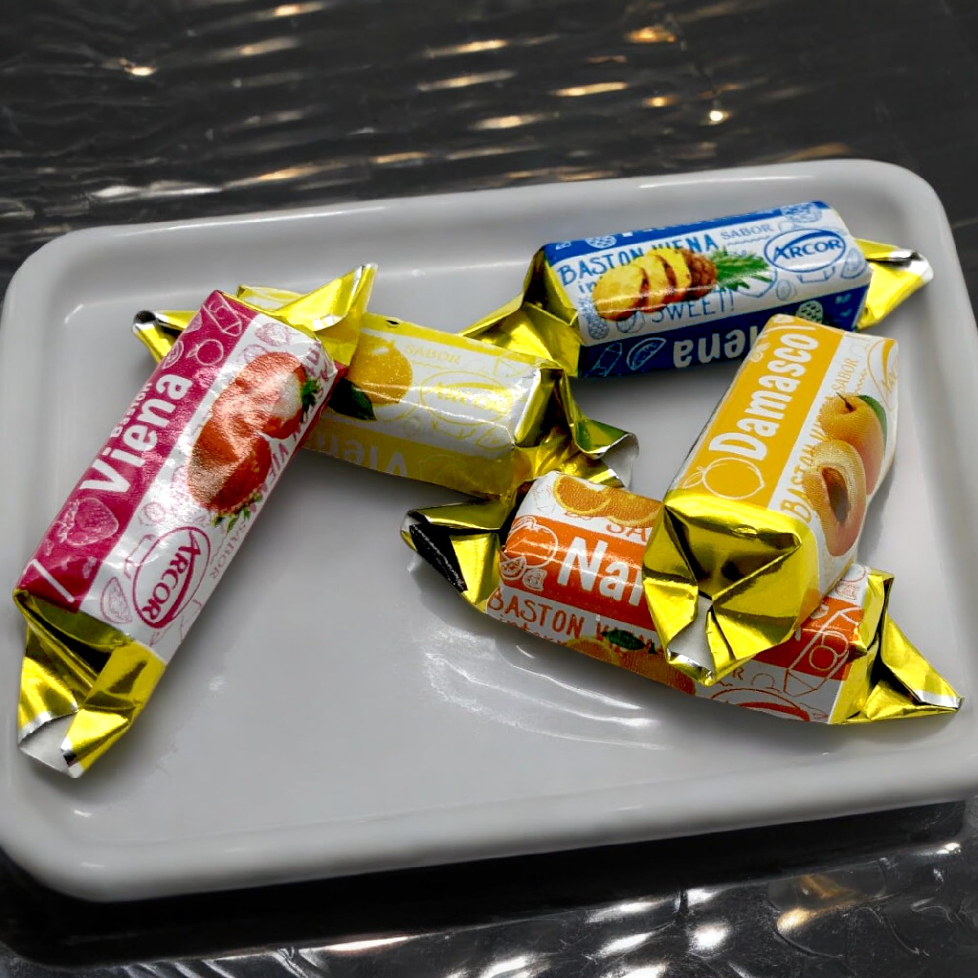 KLUB BULK candies in a serving bowl at a party — ready for guests and sharing