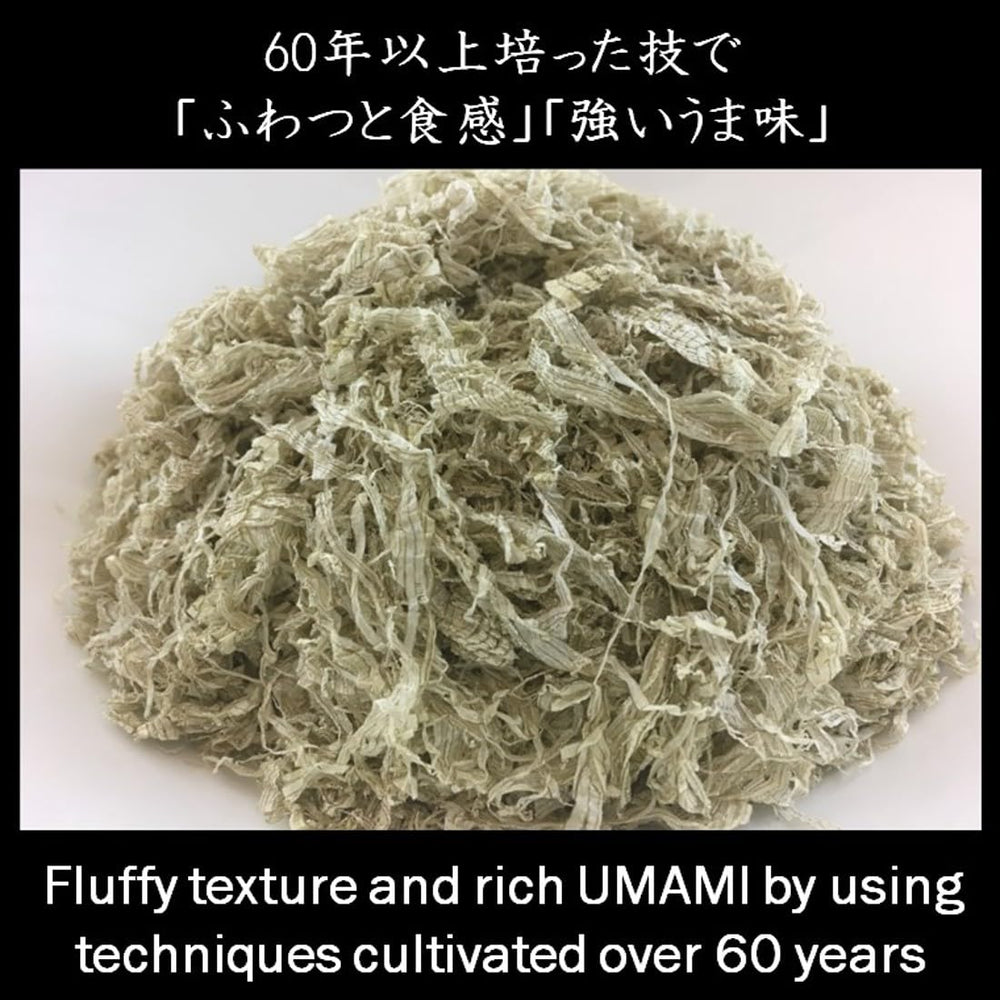 食いしん坊侍 close-up of fluffy kelp flakes showing fine texture and umami