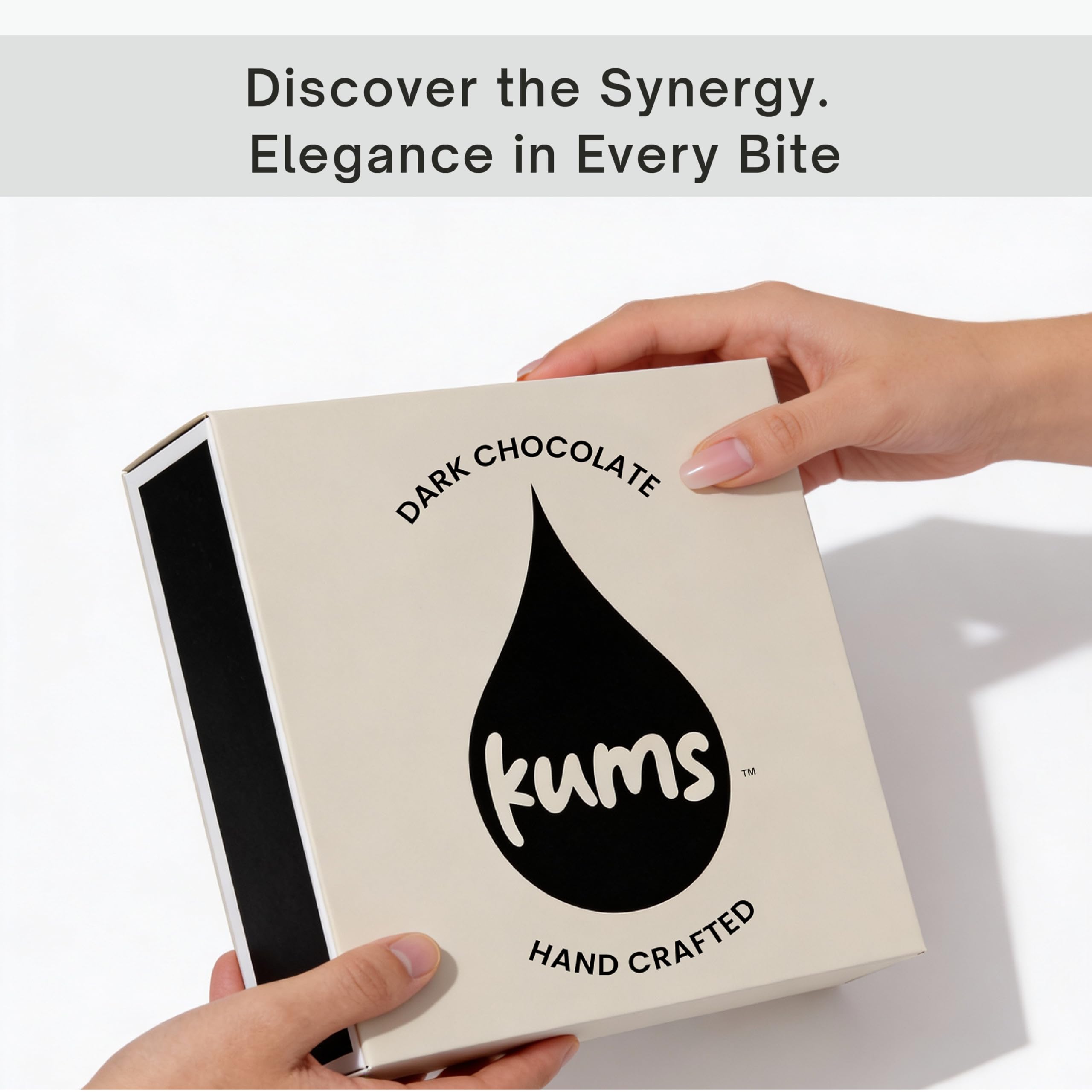 Kums dark chocolate tab on a plate as a serving suggestion for couples