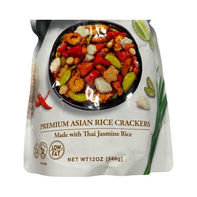 KUNIN Rigato close-up texture of jasmine rice cracker highlighting crisp crunch
