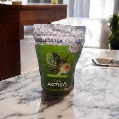LADOPHAR close-up of a 2g teabag showing fine artichoke leaf contents and consistent portions