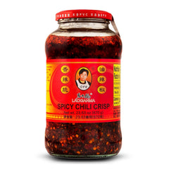 LAO GAN MA jar with free NineChef spoon, demonstrates hygienic portioning benefit