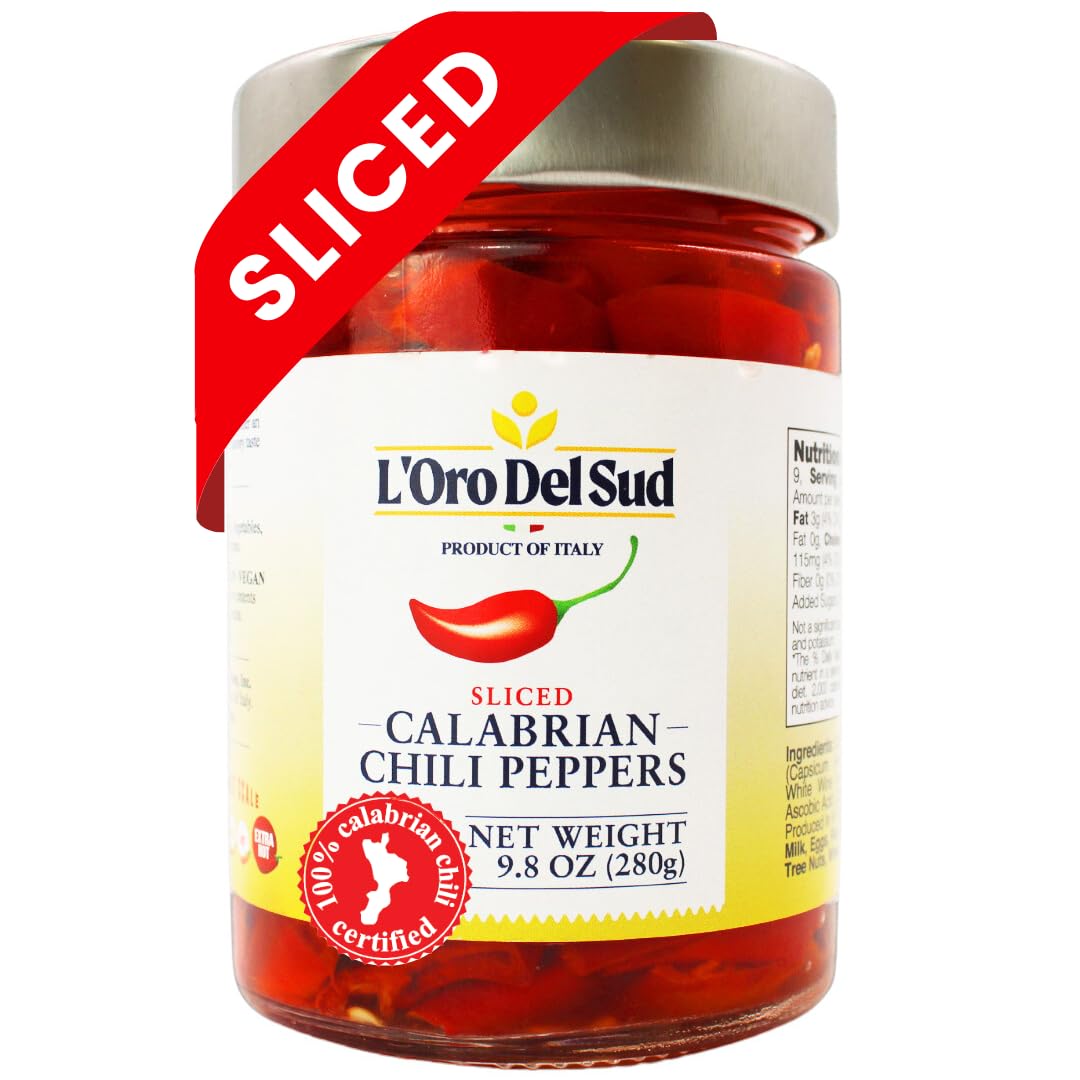 L'Oro Del Sud front label jar showing authentic Calabrian pepper branding and convenience