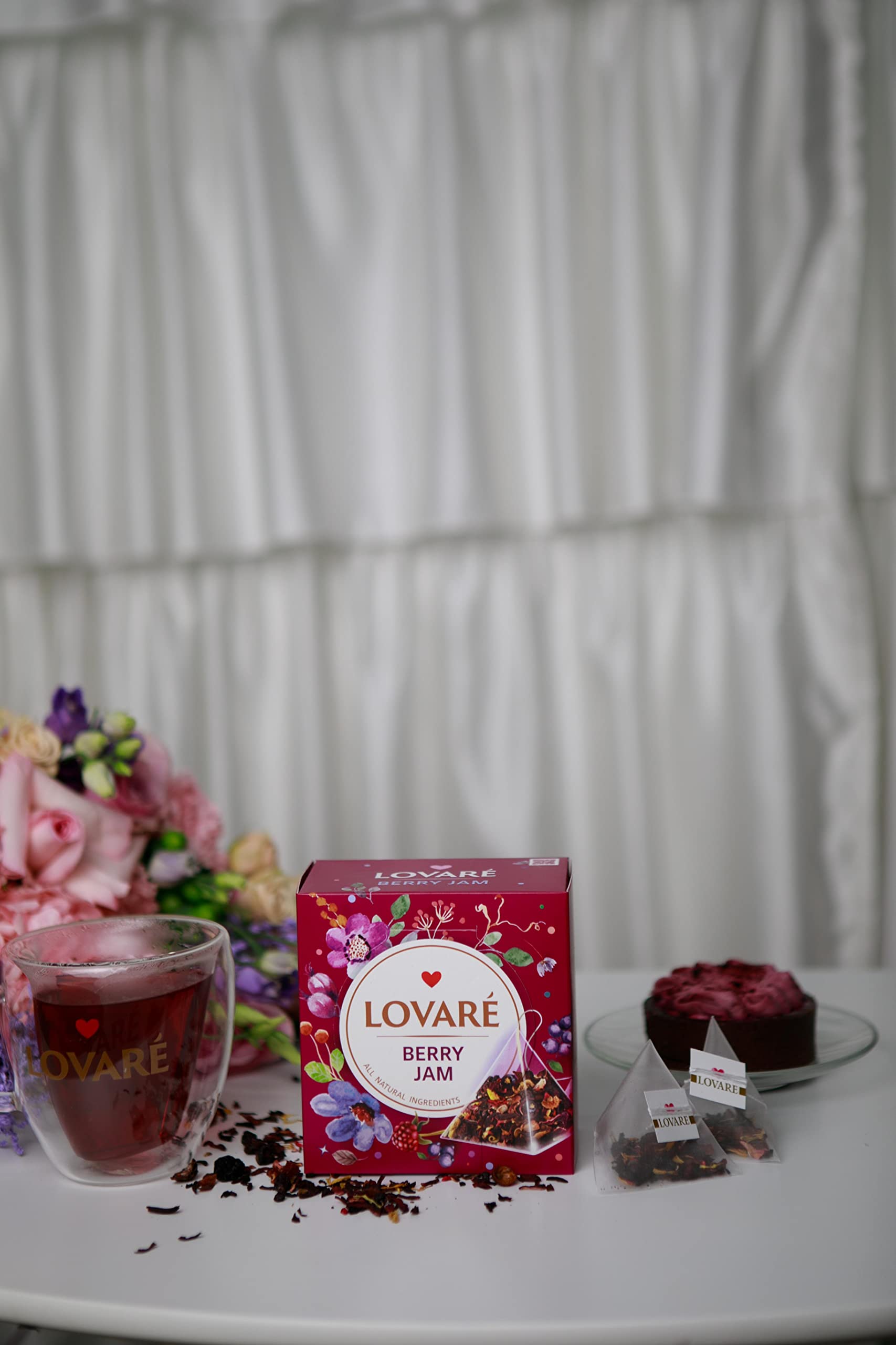 LOVARE iced tea served in glass lifestyle shot conveying refreshing chilled option
