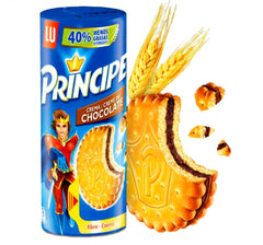 LU Prince cross-section revealing cocoa cream filling and biscuit layers for flavor clarity