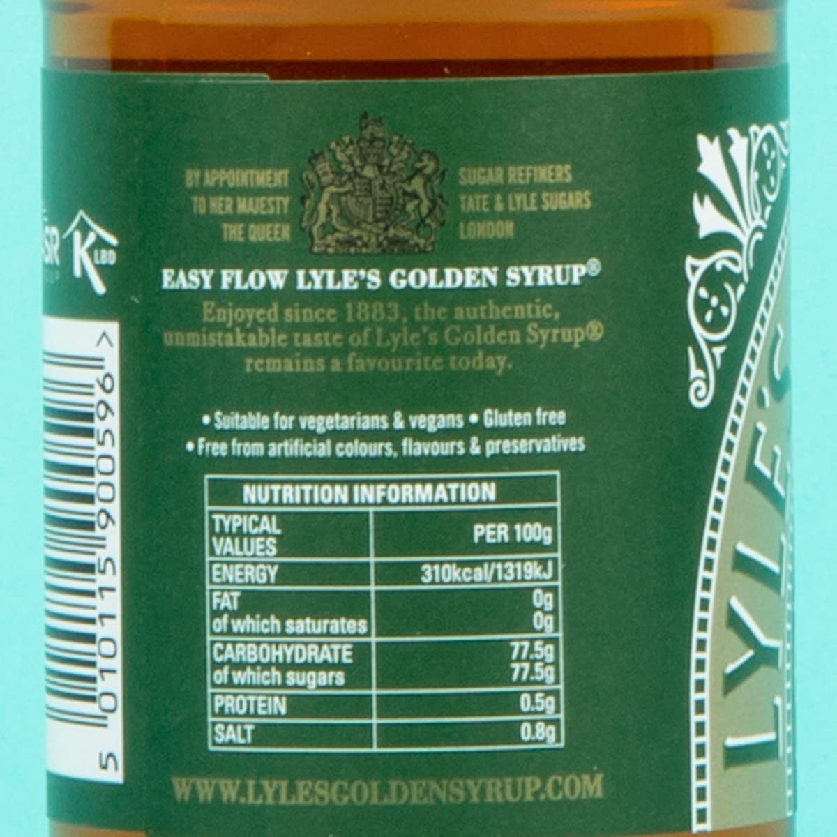 Lyle's Golden Syrup pouring close-up highlighting smooth texture for baking benefit