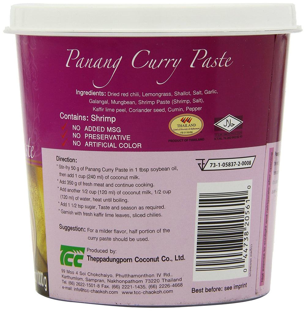 Mae Ploy paste close-up on spoon highlighting texture and concentrated aroma benefit