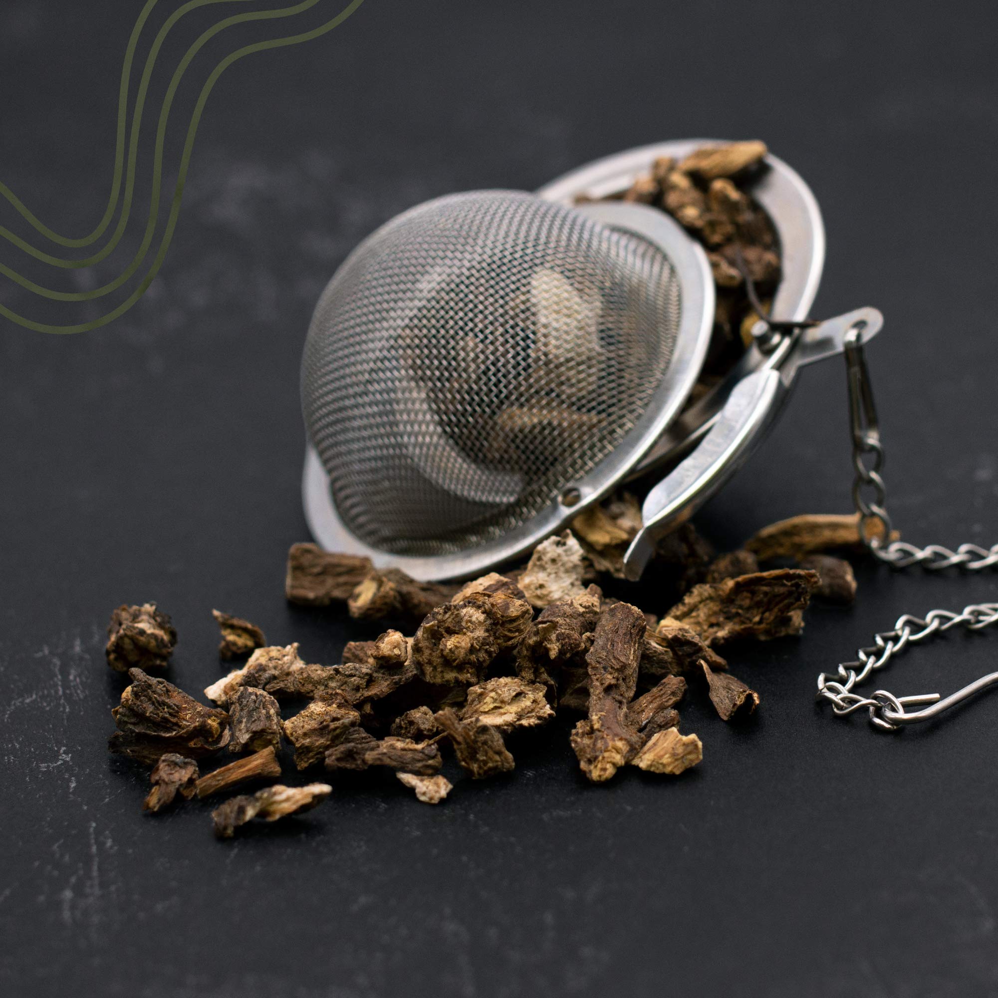 Close-up of MagJo dandelion root texture highlighting natural, unroasted quality