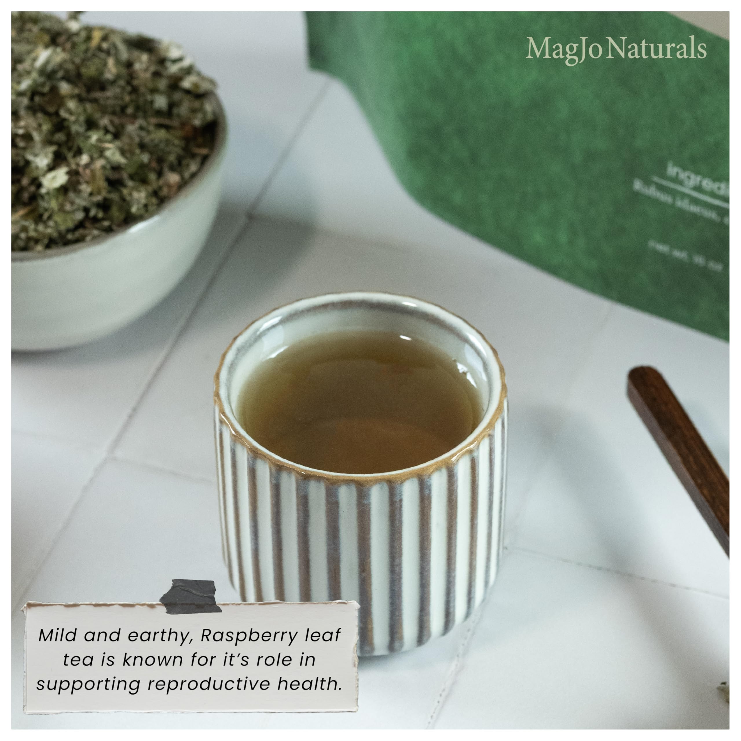 MagJo loose leaves on wooden spoon illustrating cut-and-sifted size and easy measuring