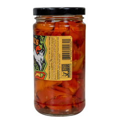 Mama Lil's close-up of goathorn pepper texture highlighting crunchy pickled flesh