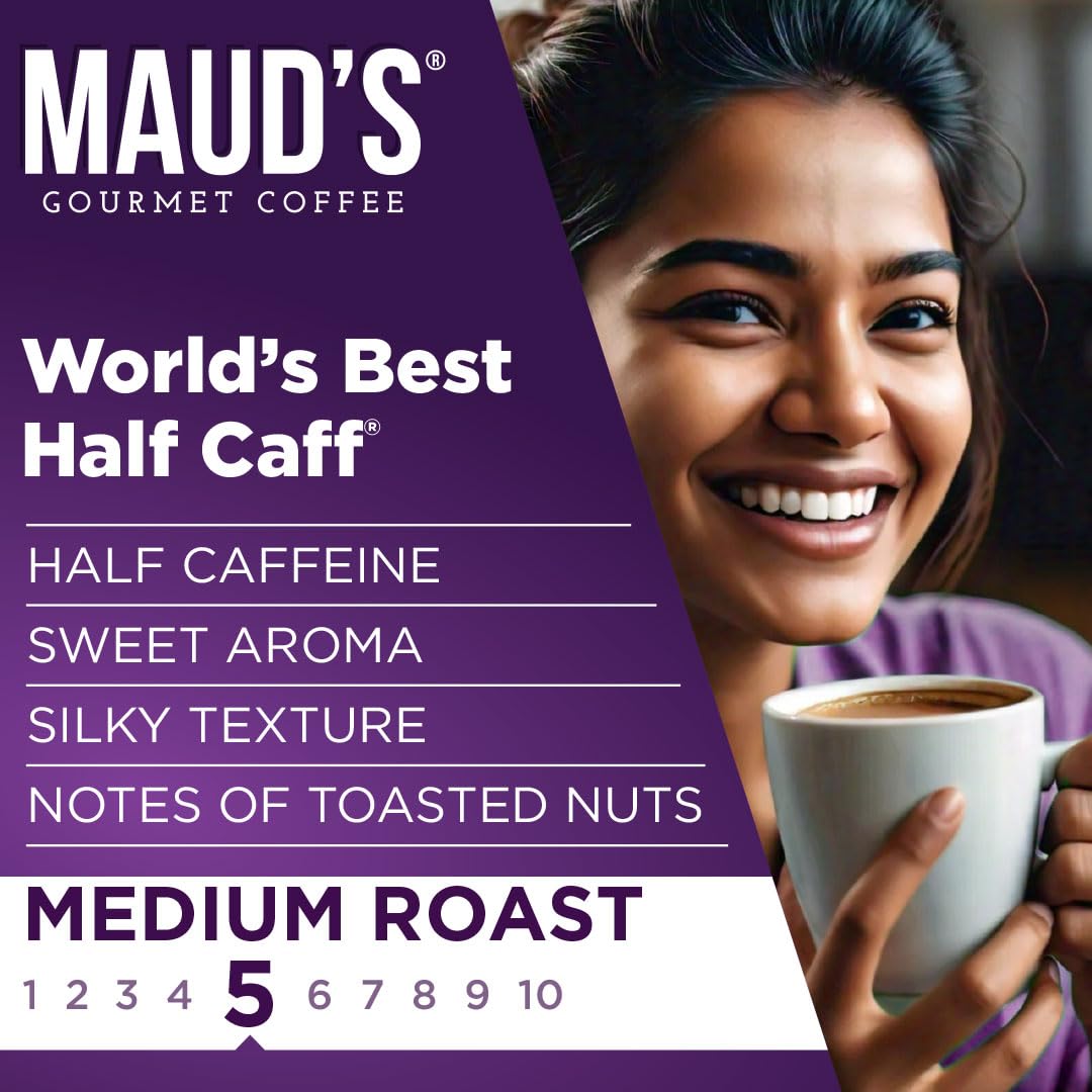 Maud's instant powder texture close-up demonstrating smooth Arabica flavor
