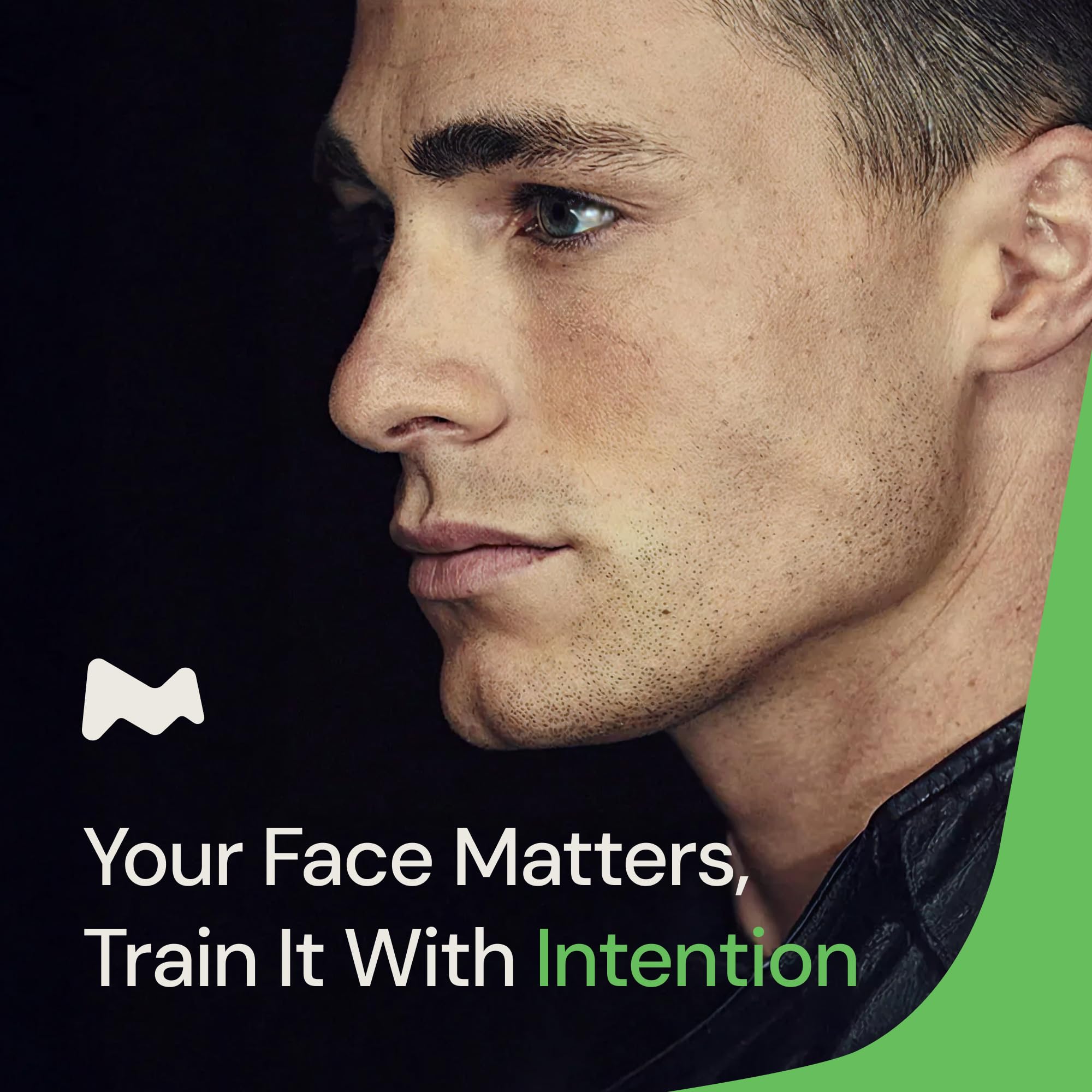Mayena Sports person chewing piece illustrating focused jaw training