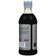 McCormick Culinary easy-pour spout detail for controlled dispensing and less mess