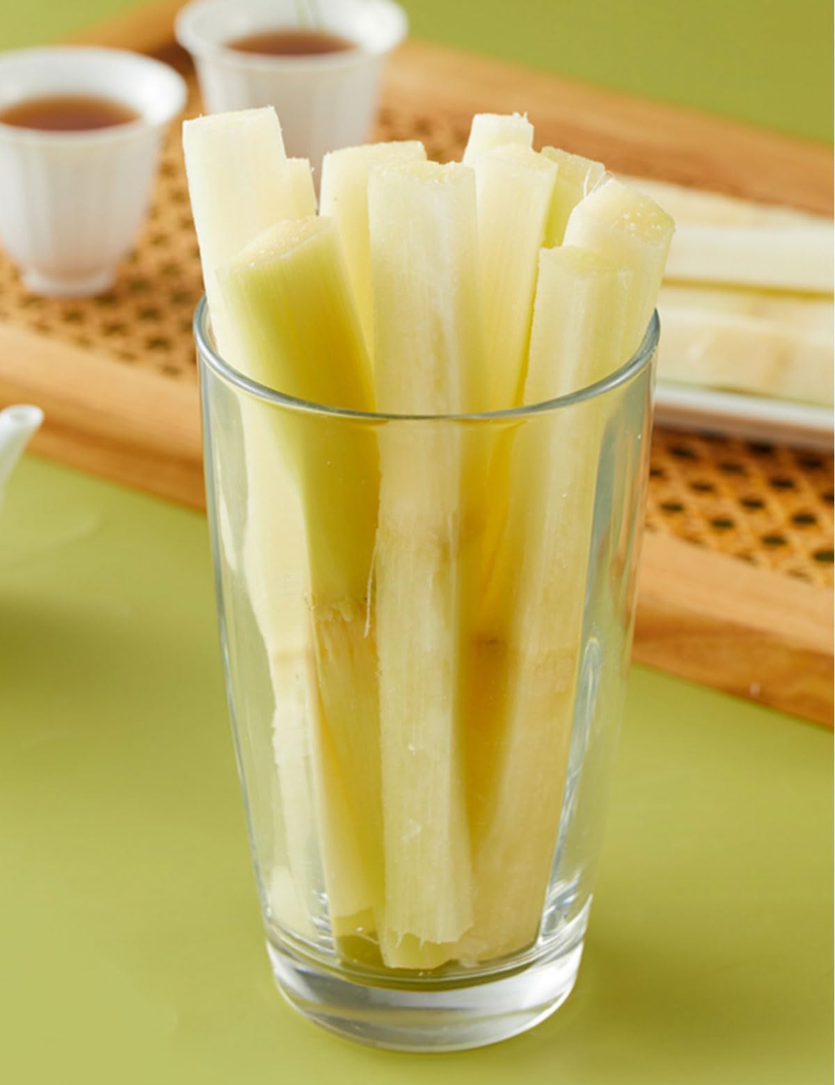 mentangzhao cross-section of a cane piece, displays plump juice-filled core