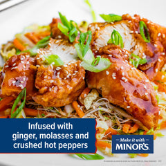 MINOR'S sauce pouring close-up demonstrating smooth texture and easy pour