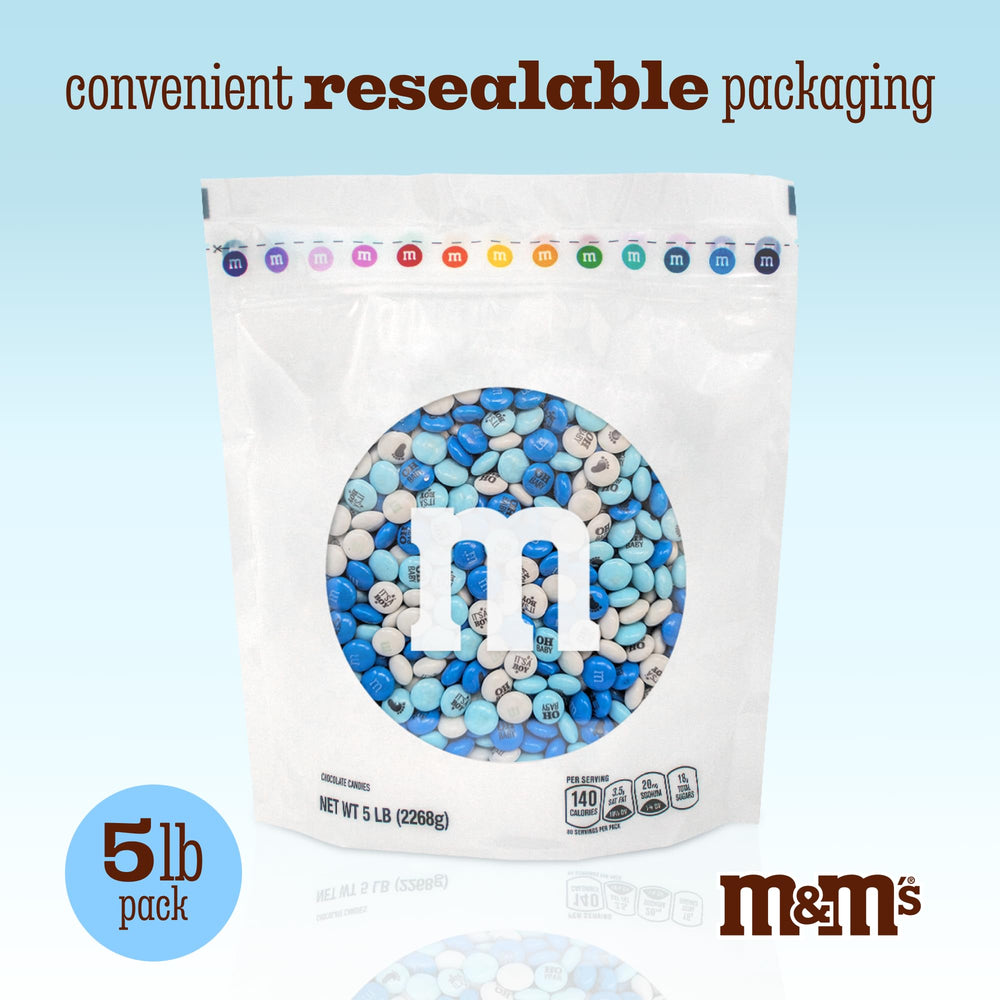 M&M’S WORLD alongside a measuring cup to show 5 lb quantity for portion planning