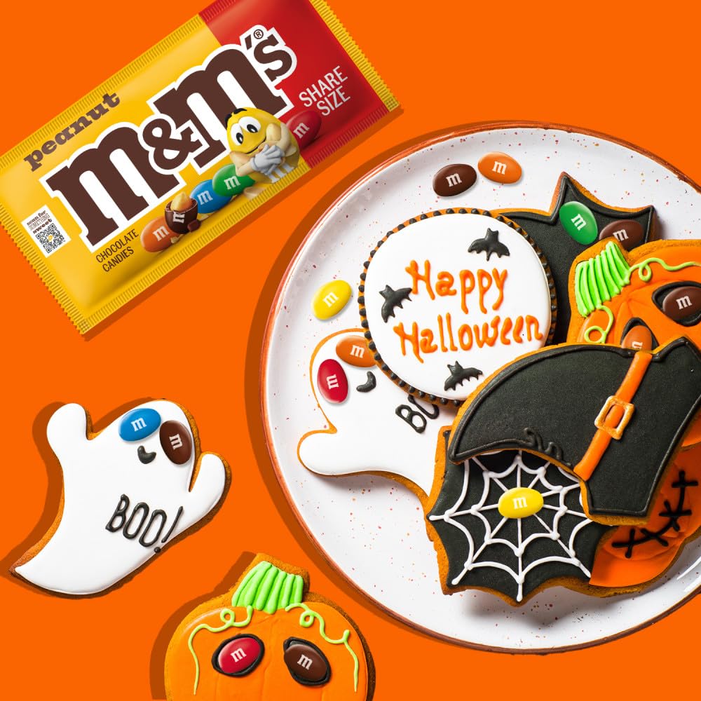 M&M'S pack inside a lunchbox proving convenient, portable peanut chocolate snack