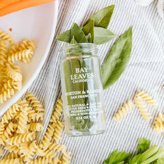 Morton & Bassett close-up of leaf texture and veins, benefit: shows freshness and aroma