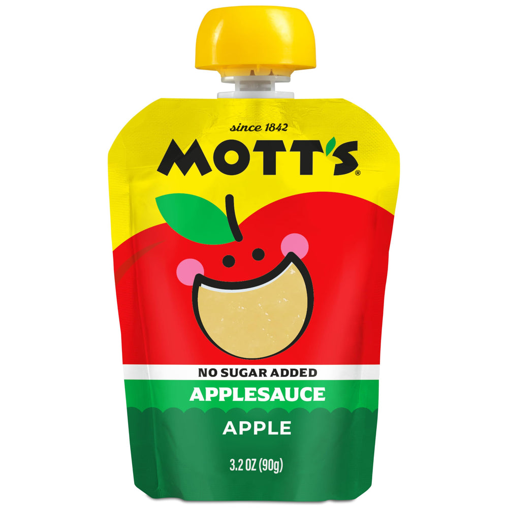 Family enjoying Mott's pouch at a picnic illustrating grab-and-go benefit