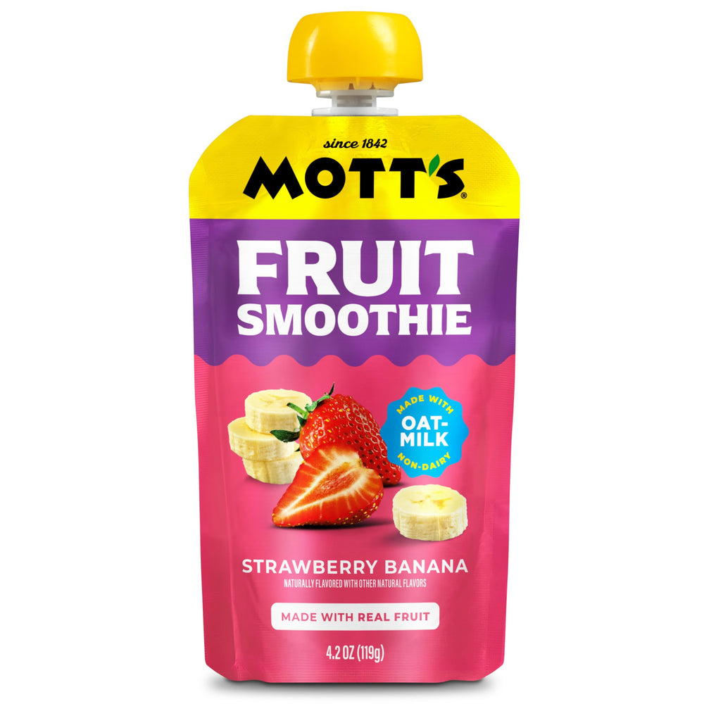 Mott’s pouch in hand demonstrating 4.2 oz size and grab-and-go convenience benefit