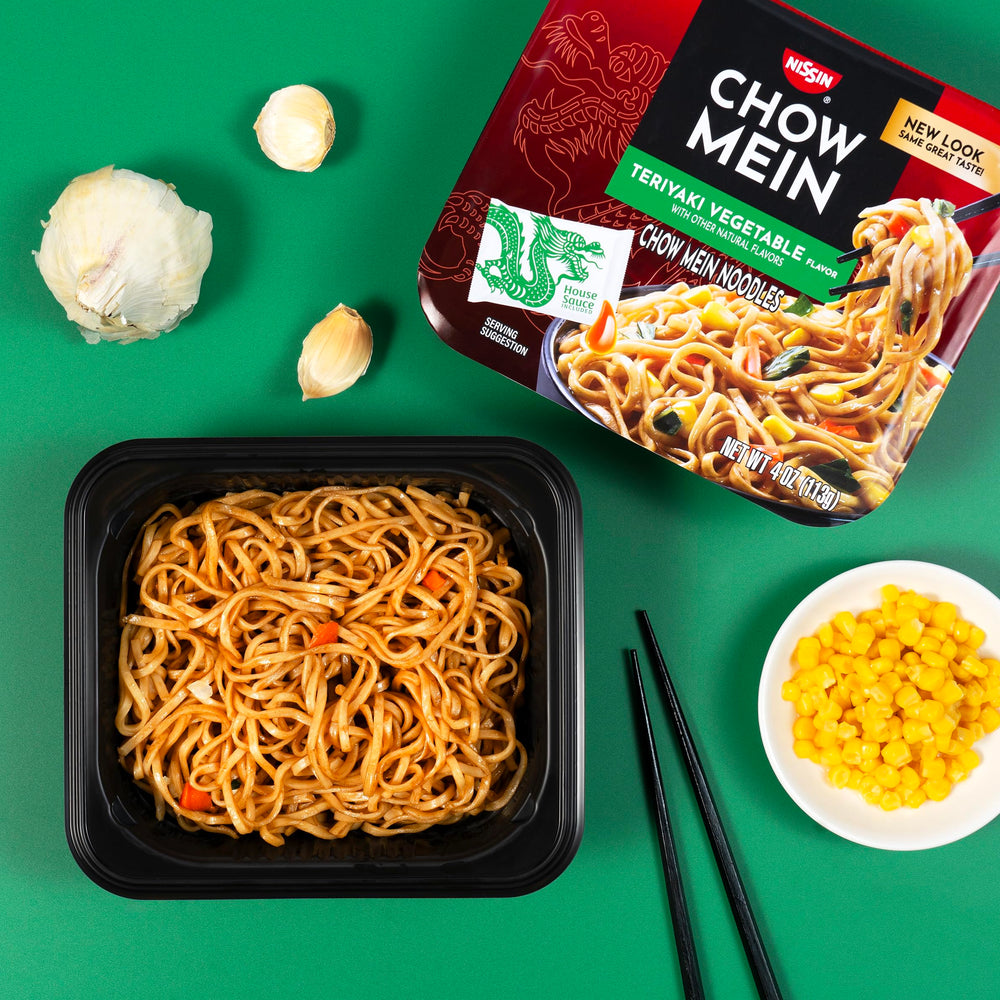 NISSIN close-up of noodles and vegetables highlighting premium texture and bite
