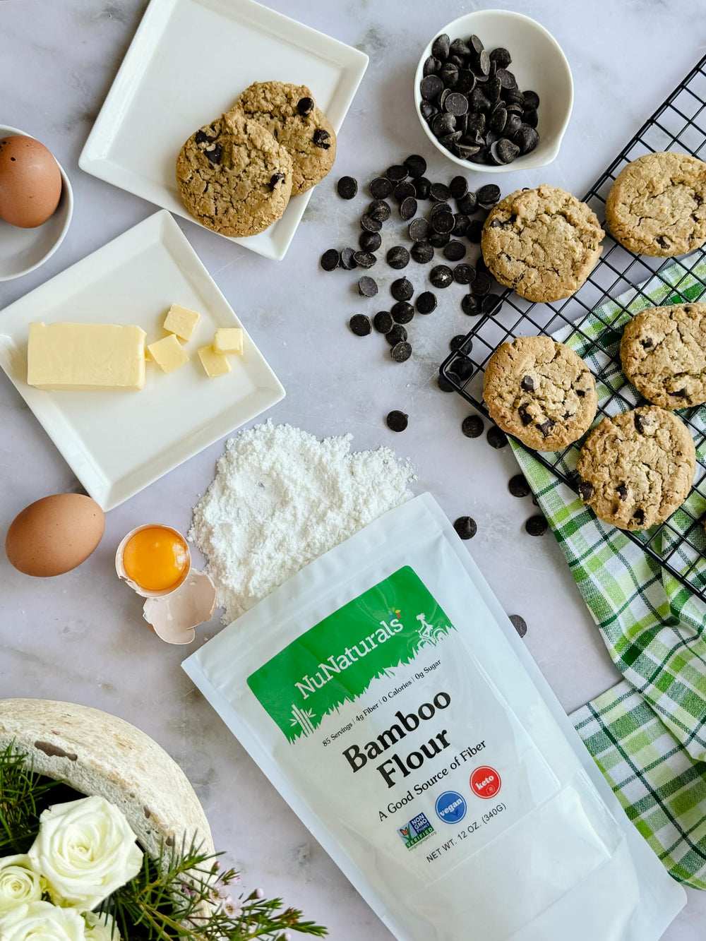 NuNaturals bamboo flour blended into smoothie demonstrating thicker, fiber-rich drink
