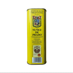 Nuñez De Prado oil texture close-up showing glossy golden color and fresh mouthfeel