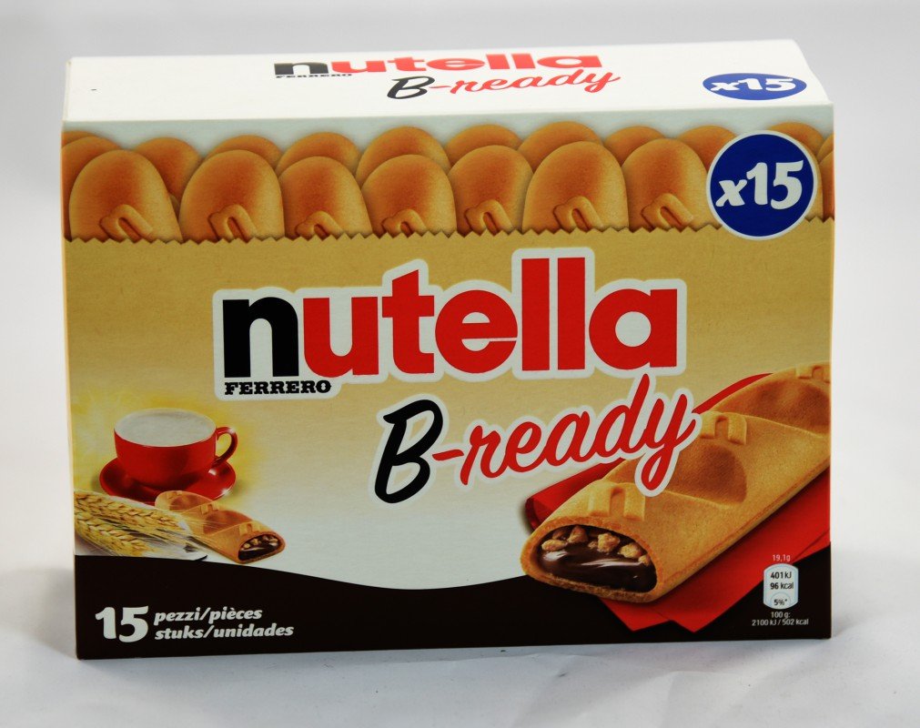 Nutella B-ready served on a breakfast plate showing quick pairing and ready-to-eat benefit