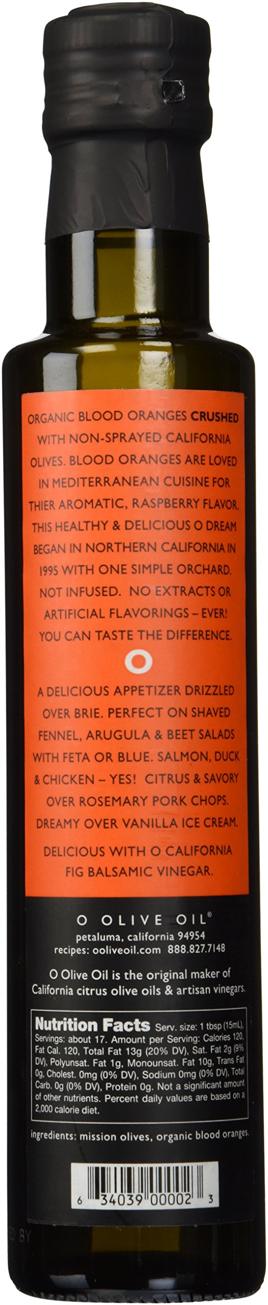 O Olive oil pour close-up showing texture and vibrant color for finishing dishes