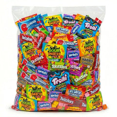 Okida front packaging showing resealable 32oz bag and assorted candy mix benefit freshness